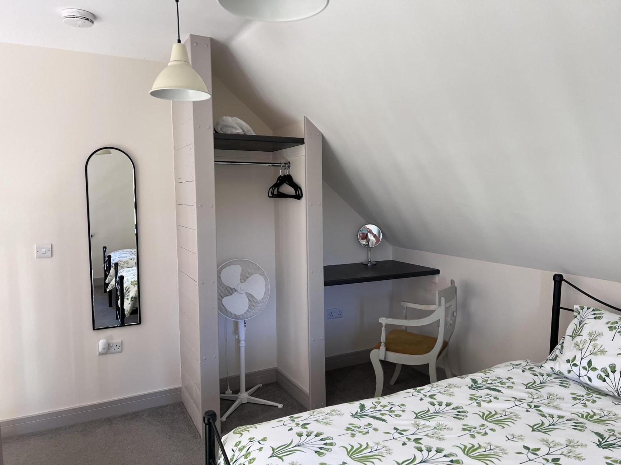 Poachers Hut - Captivating 1-Bed Cottage Shorwell Extérieur photo